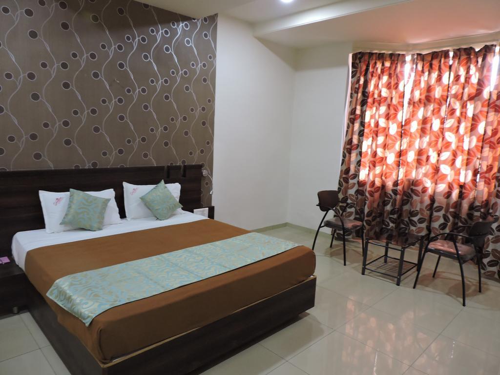 Hotel Sangam Regency Ratnāgiri Chambre photo